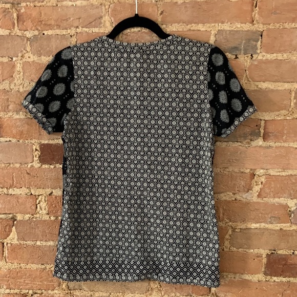 J Crew Black and White Printed T, Size XS - Picture 3 of 3